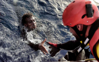 Salvare vite in mare è un obbligo, porre limiti è illegale: tutte le norme che inchiodano il governo